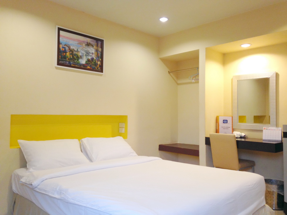 Yellow Room Style