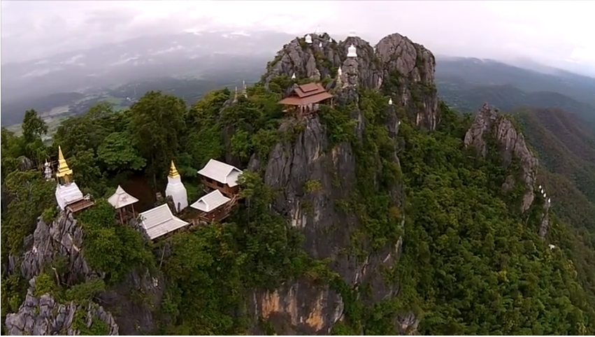 วัดเฉลิมพระเกียรติพระจอมเกล้าราชานุสรณ์ (วัดพระบาทปู่ผาแดง) top 10 unseen in thailand